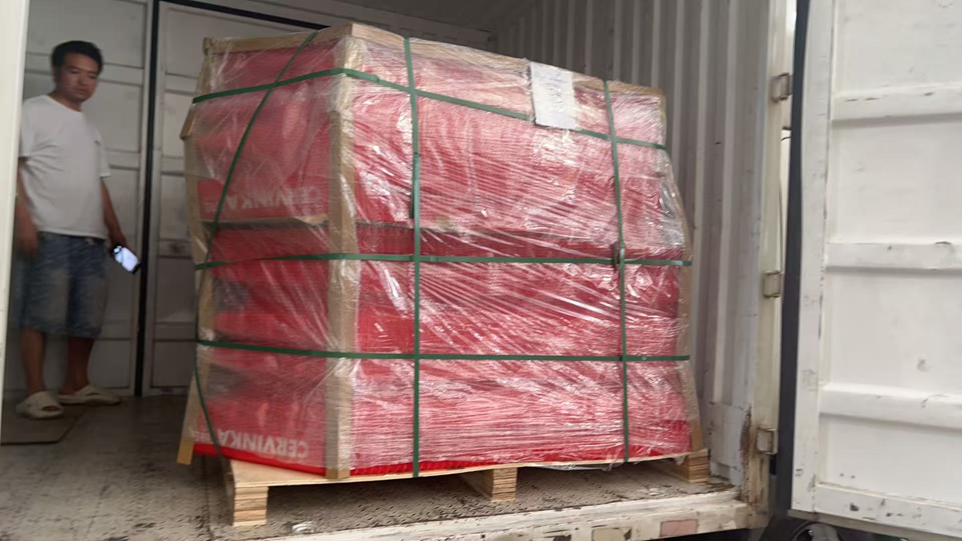 WELLGUARDING's Flood Barriers Have Been Successfully Delivered To The Czech Republic, Deepening A New Chapter in European Market Cooperation.