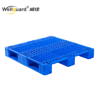 Rackbare Plastikpalette