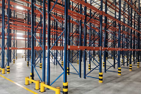 Sábháilteacht Trádstórais: Cad iad na rialacha maidir le racking stórála stórais?