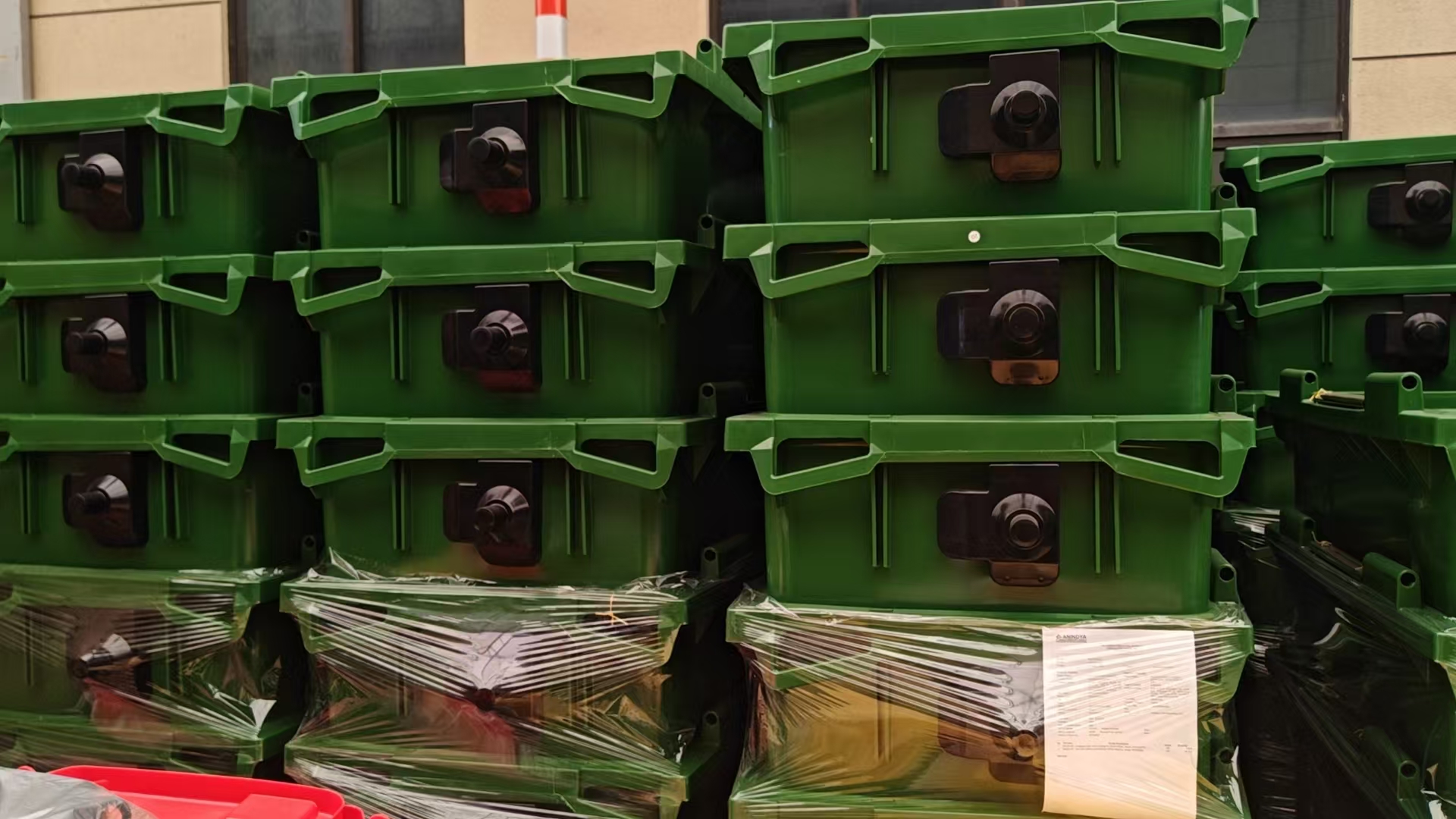 WELLGUARDING 660L PALSTIC WASTE CONTAINER