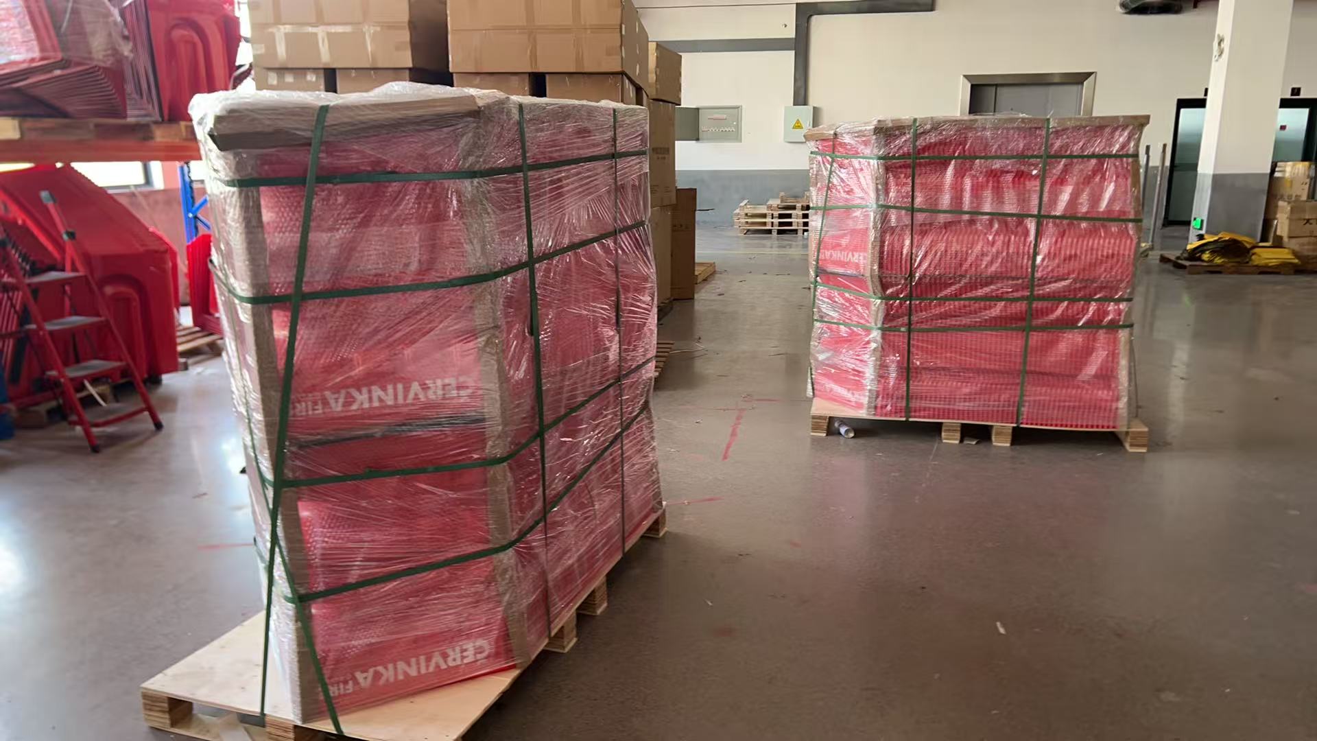 WELLGUARDING's Customized Flood Protection Solutions Gain Further Recognition in The European Market: 350PCS Flood Barriers Successfully Delivered To The Czech Republic