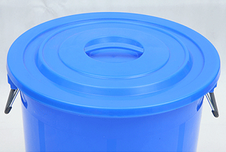 Covered design of industrial plastic bucket