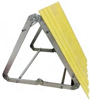 Prefabricated slab dam flood control sub-embankment